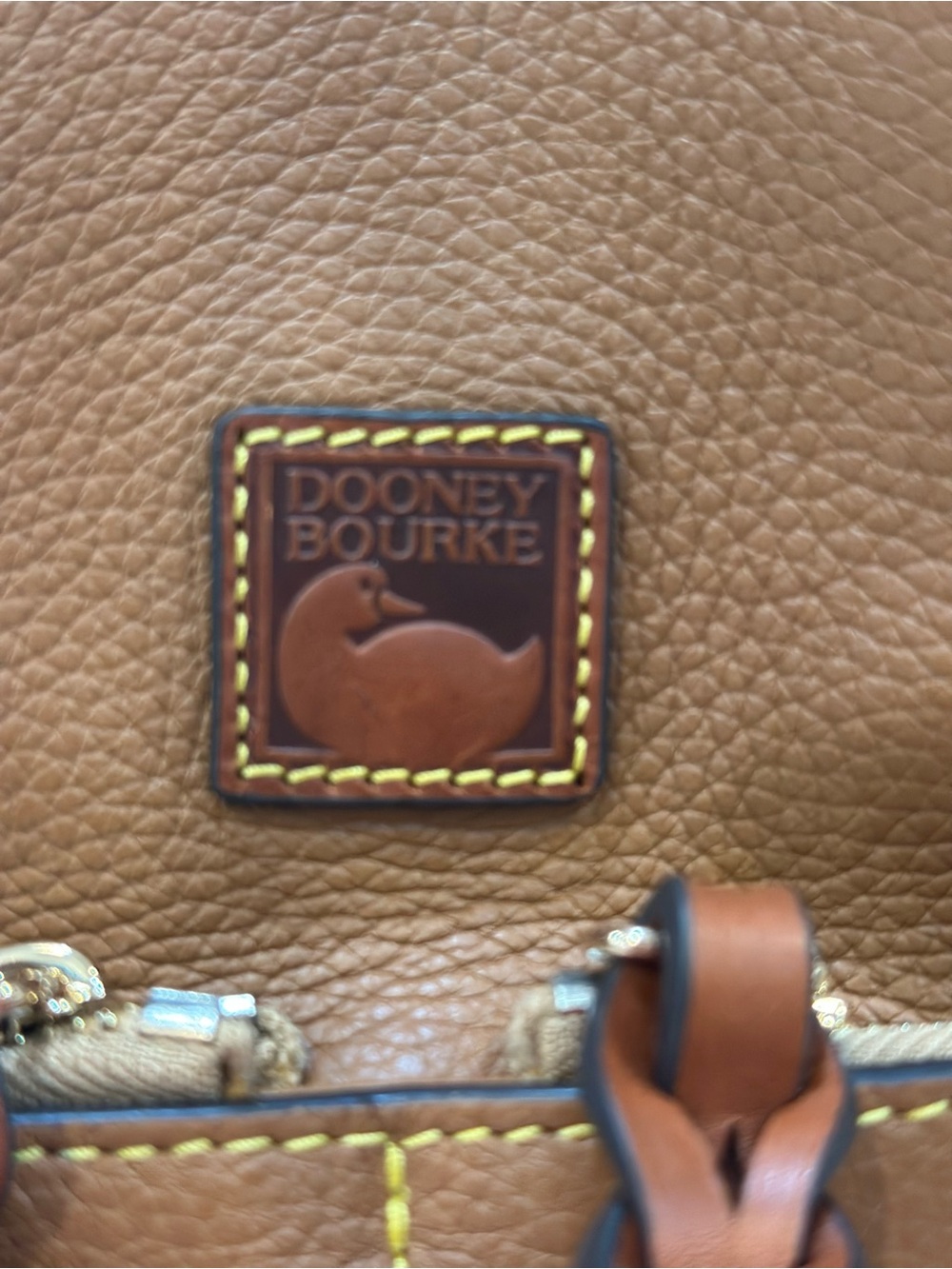 NWT Dooney & Bourke Pebble Grain Large Dawson Tote - Picture 2 of 8